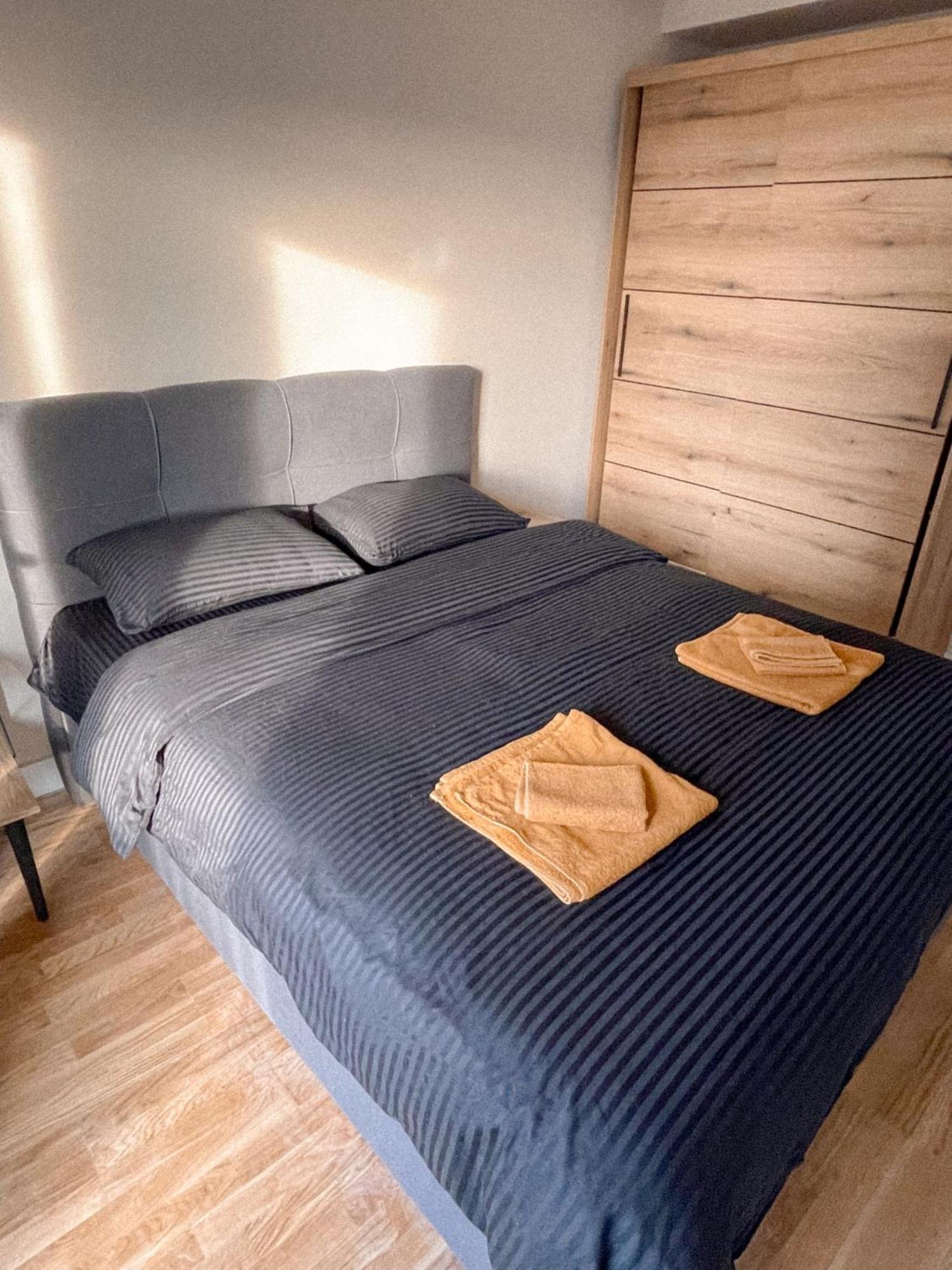 180° View Apartment In Diamond Building 斯科普里 外观 照片