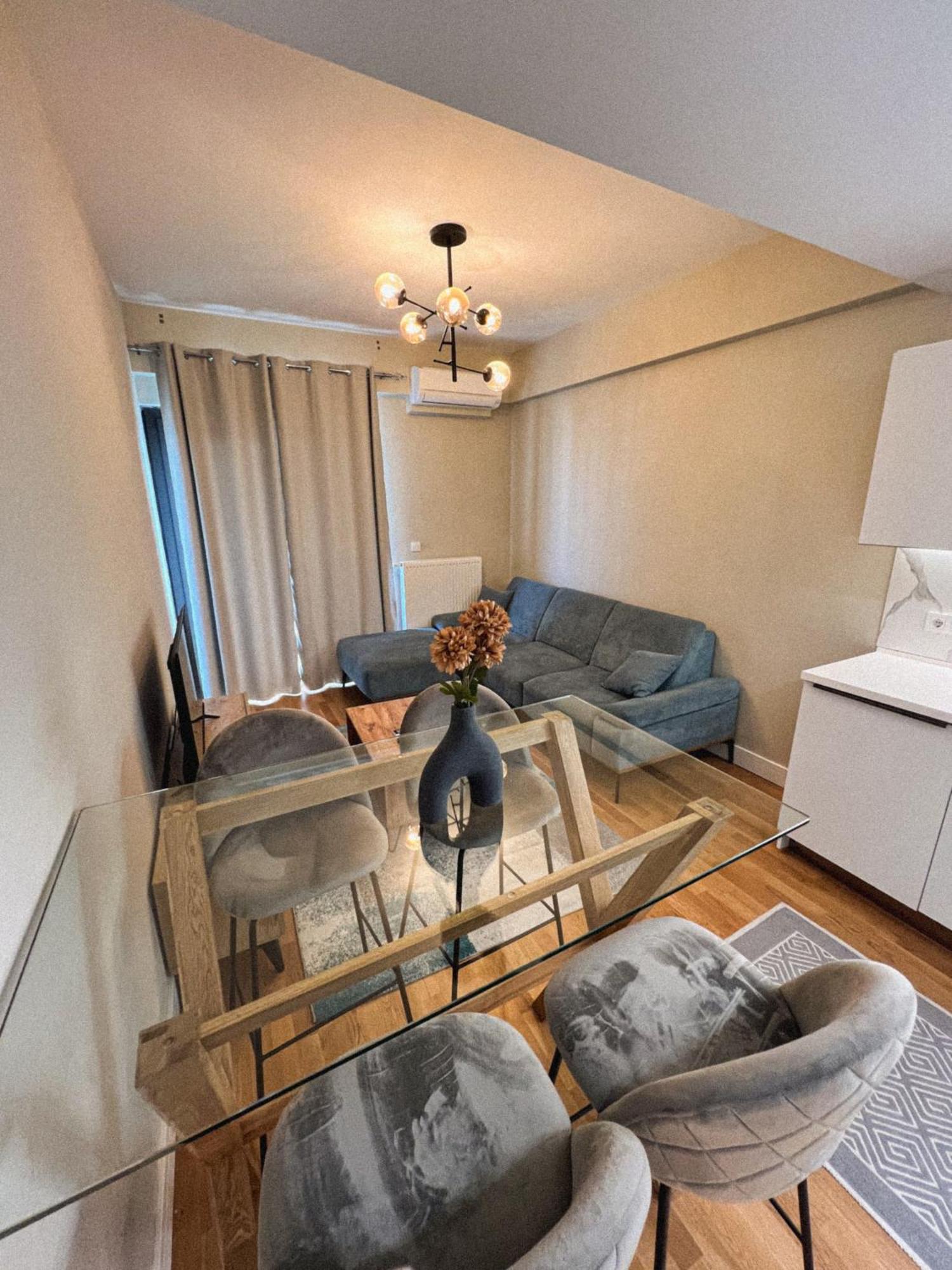 180° View Apartment In Diamond Building 斯科普里 外观 照片