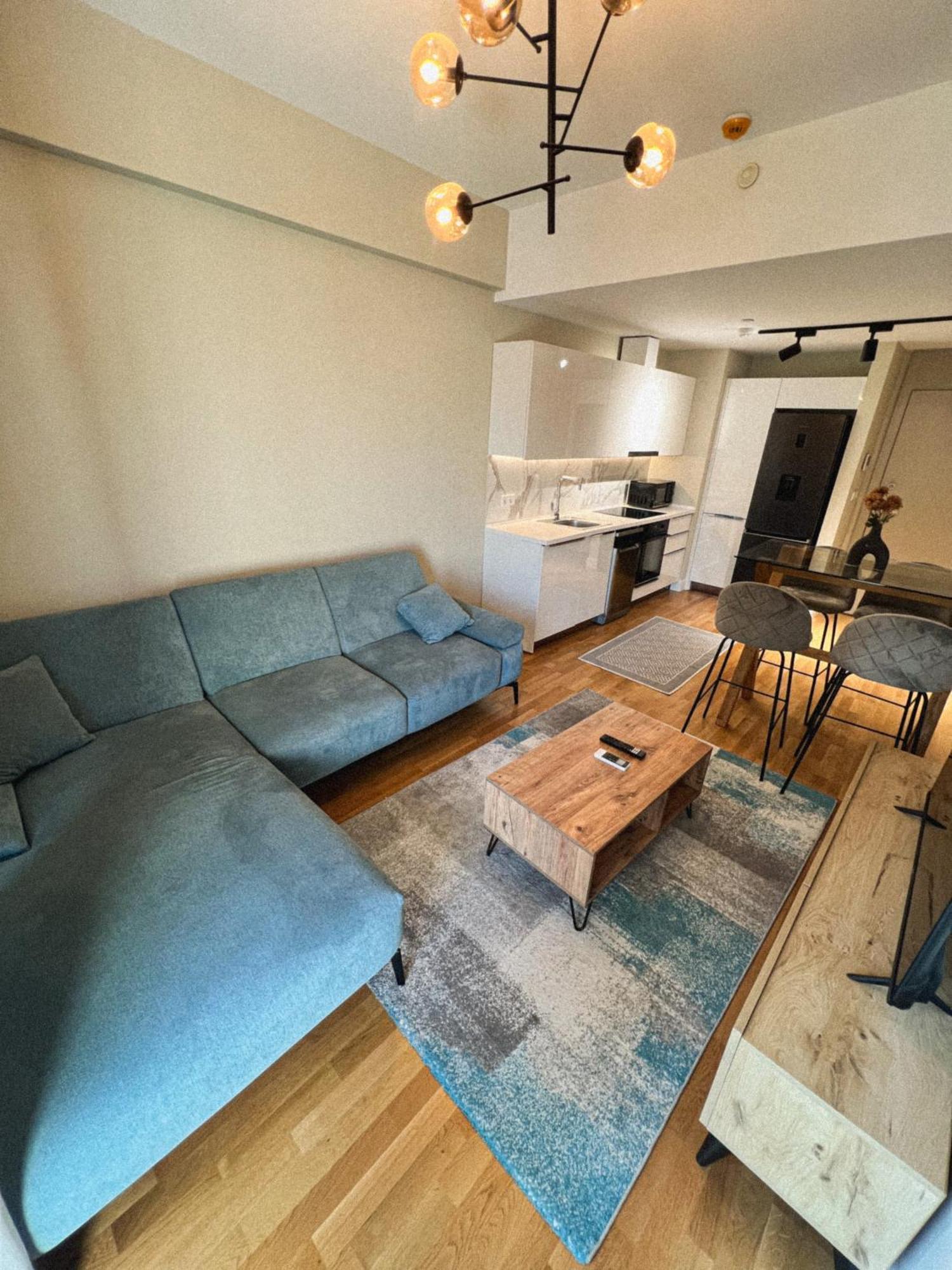 180° View Apartment In Diamond Building 斯科普里 外观 照片