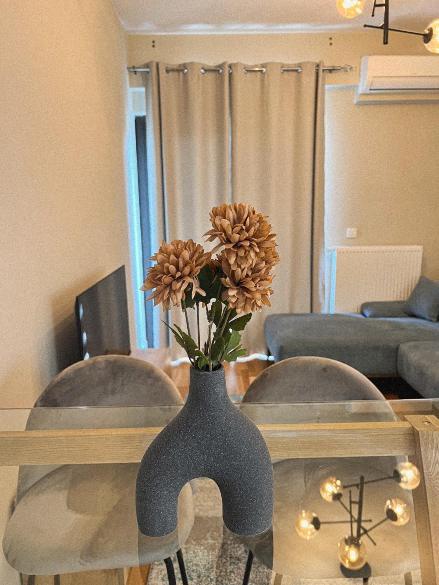 180° View Apartment In Diamond Building 斯科普里 外观 照片