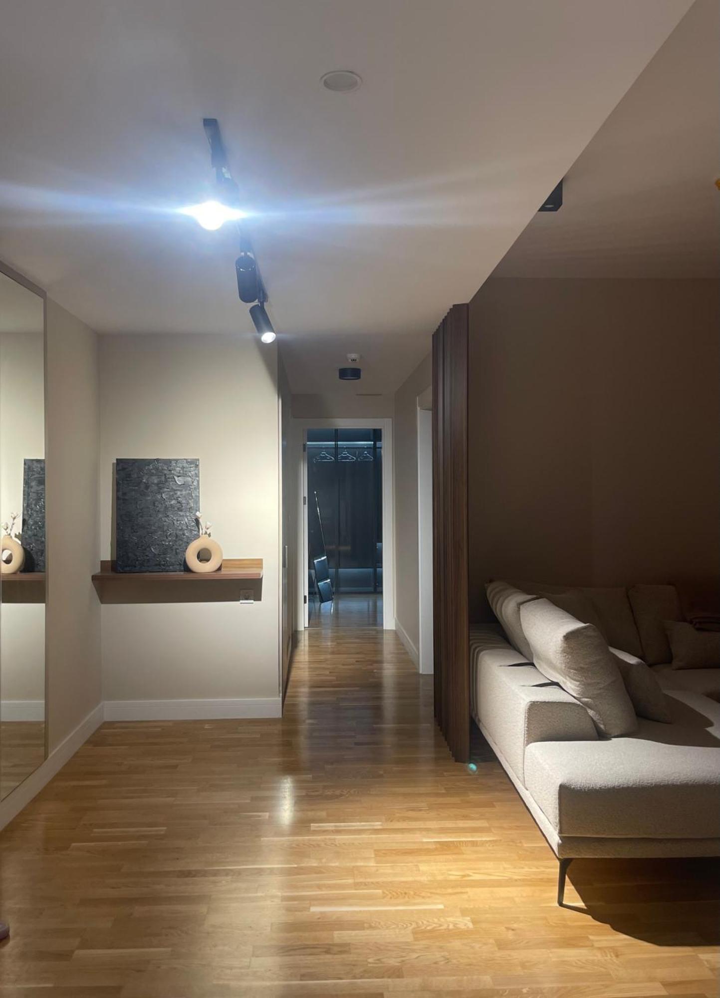 180° View Apartment In Diamond Building 斯科普里 外观 照片