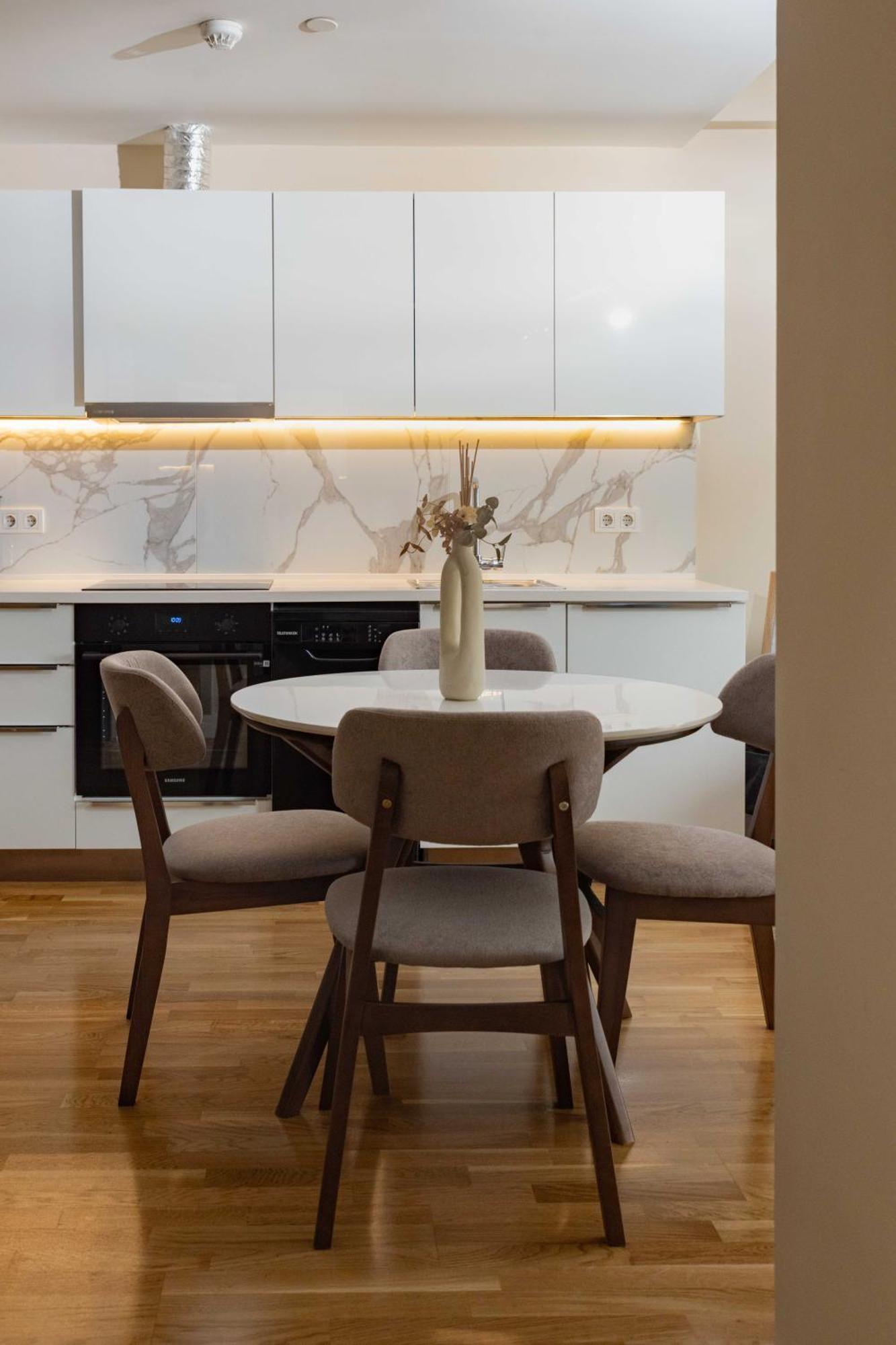 180° View Apartment In Diamond Building 斯科普里 外观 照片